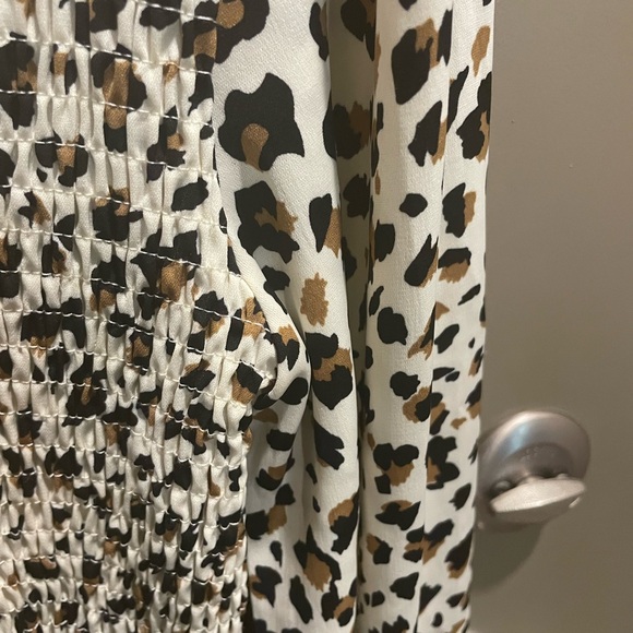 THML leopard blouse, size M - Picture 5 of 5